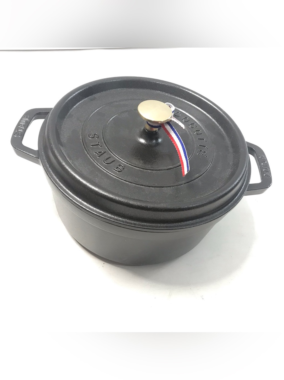 Staub Cocotte Ronde Round Cast Iron 24cm 3.7L 3.9QT Black 9 3/8” New OPEN